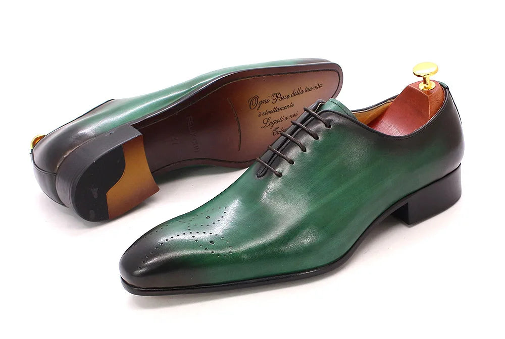 Zapatos Oxford de cuero con diseño wholecut