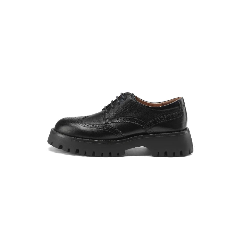 Zapatos Derby de mujer en cuero con plataforma y detalles brogue