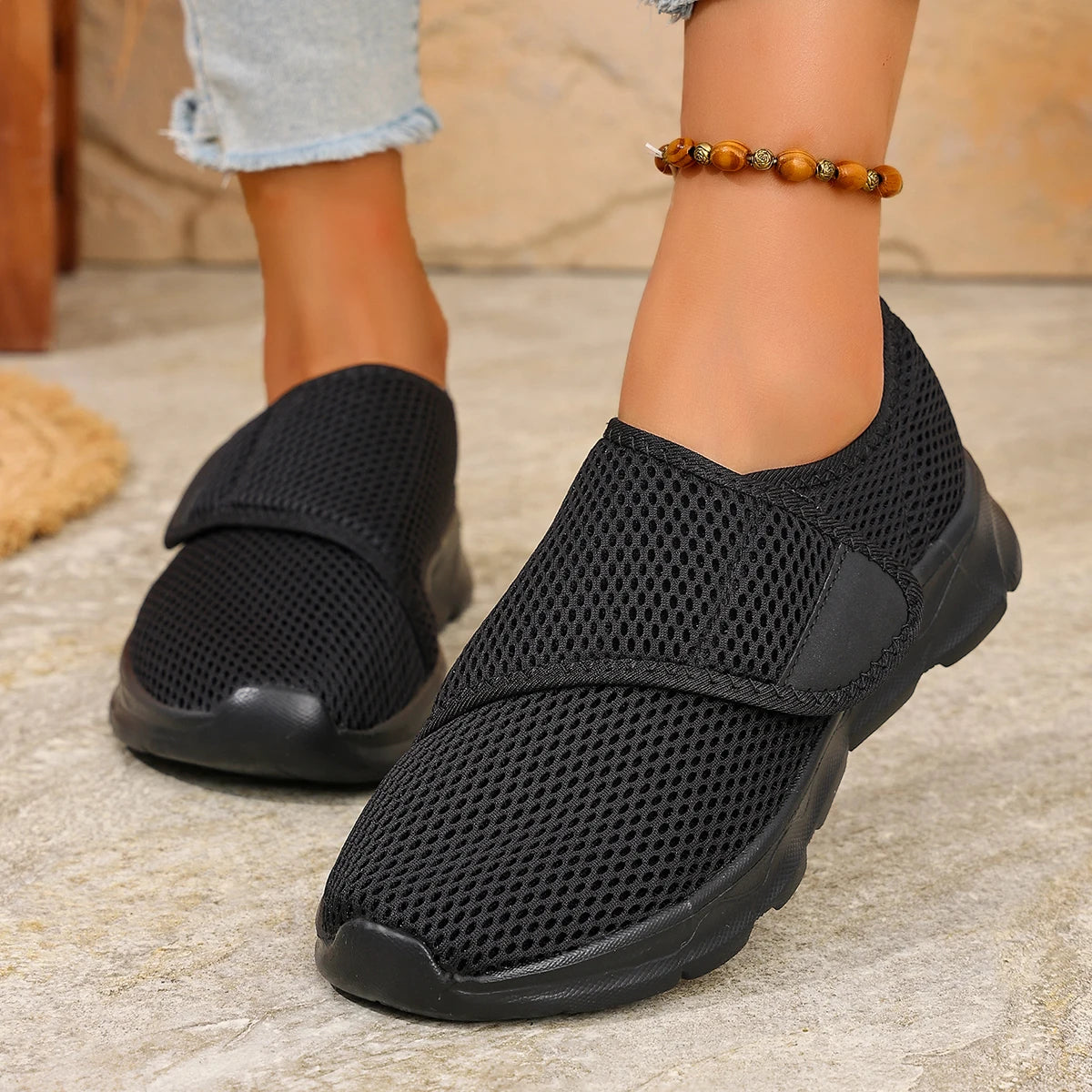 Zapatillas bajas de poliéster con ajuste de abrojo