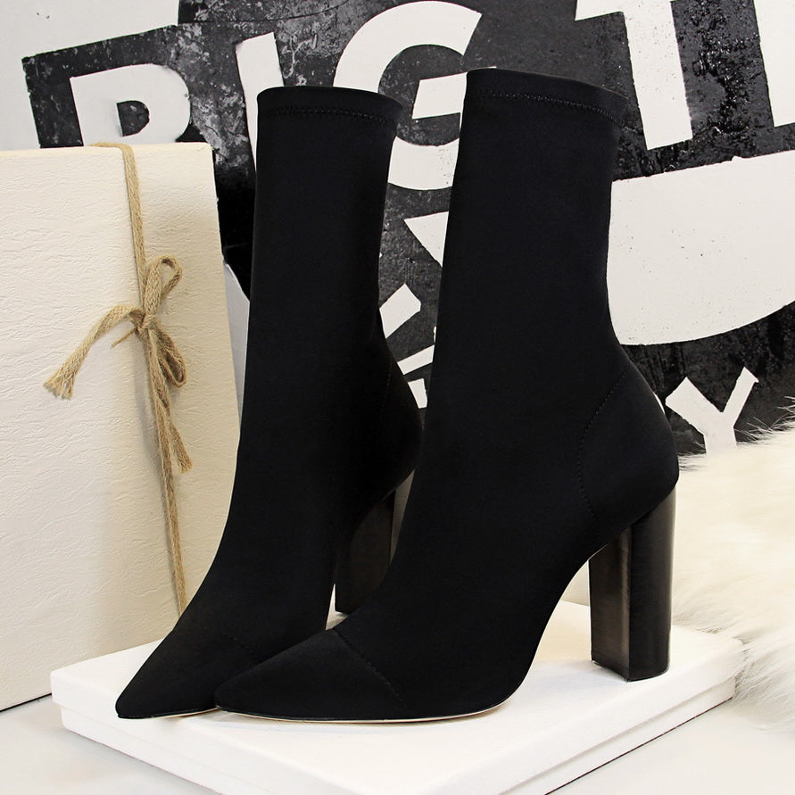 Botas tipo media de seda con taco bloque de 10 cm