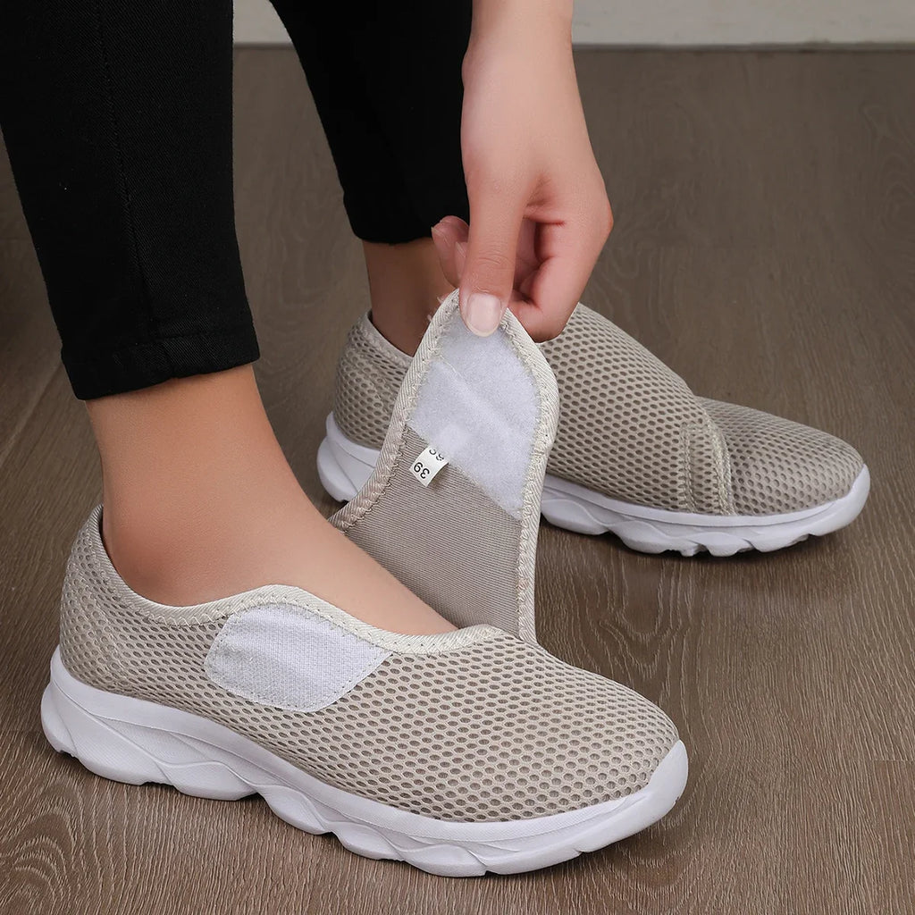 Zapatillas bajas de poliéster con ajuste de abrojo