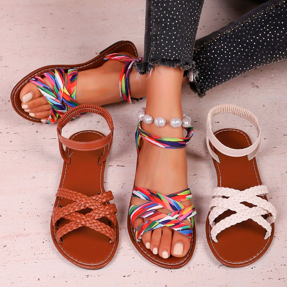 Sandalias de estilo romano con tira posterior y taco bajo