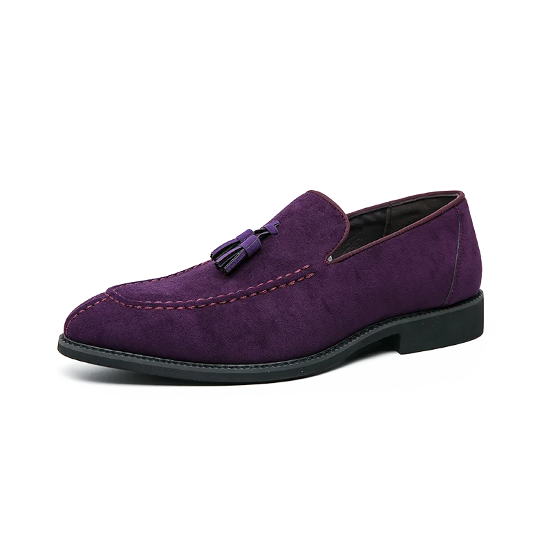 Mocasines de gamuza vacuna con borlas