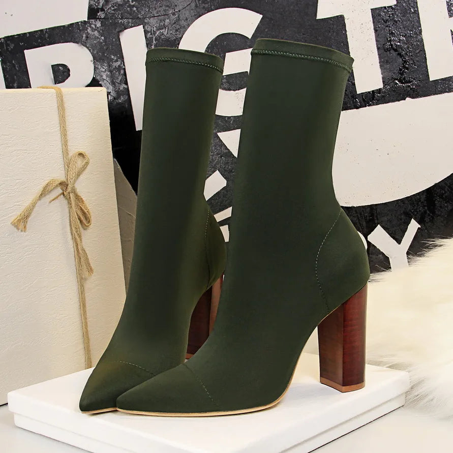 Botas tipo media de seda con taco bloque de 10 cm