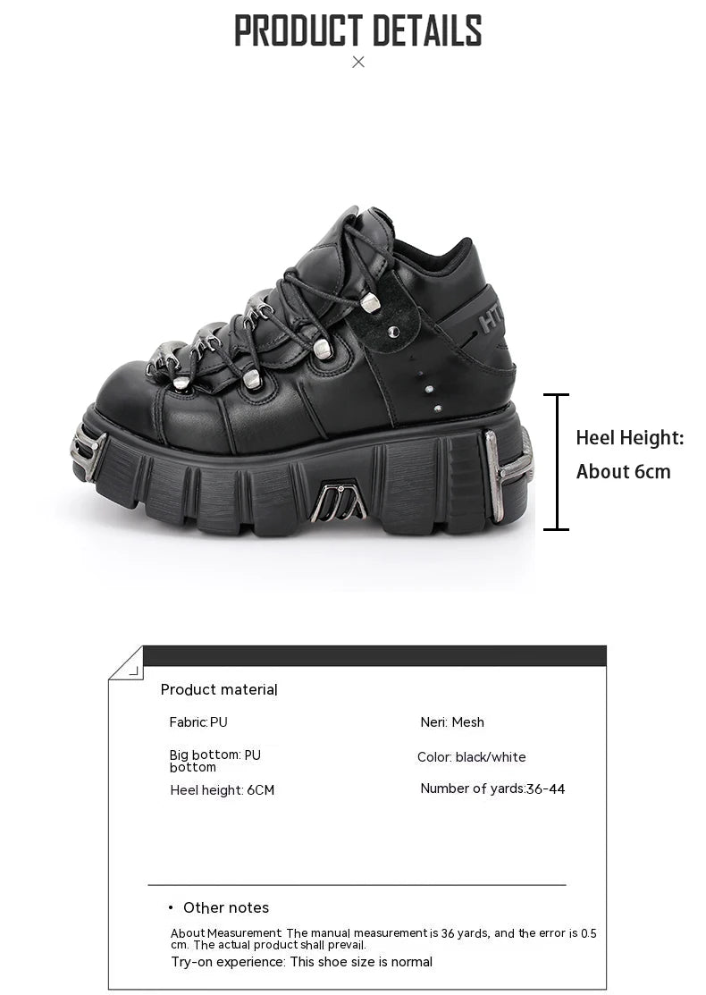 Borcegos de plataforma con cordones y detalles metálicos