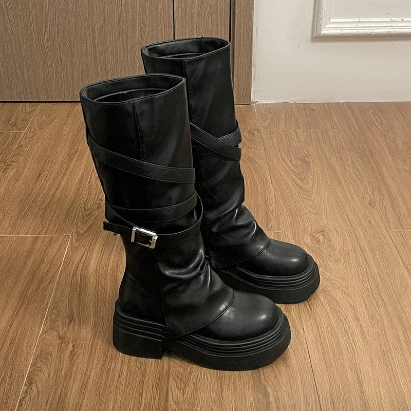 Botas de caña alta con plataforma y taco cuadrado