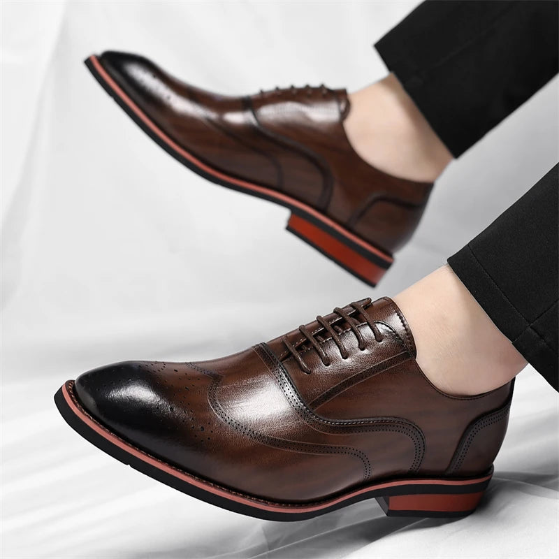 Zapatos Derby de PU con picado brogue