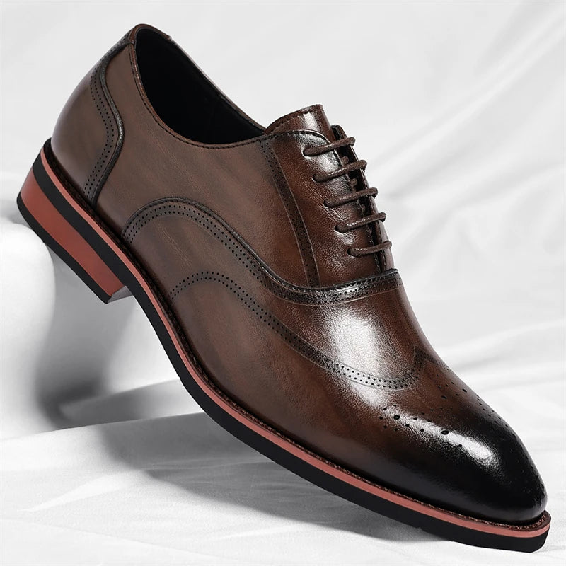 Zapatos Derby de PU con picado brogue