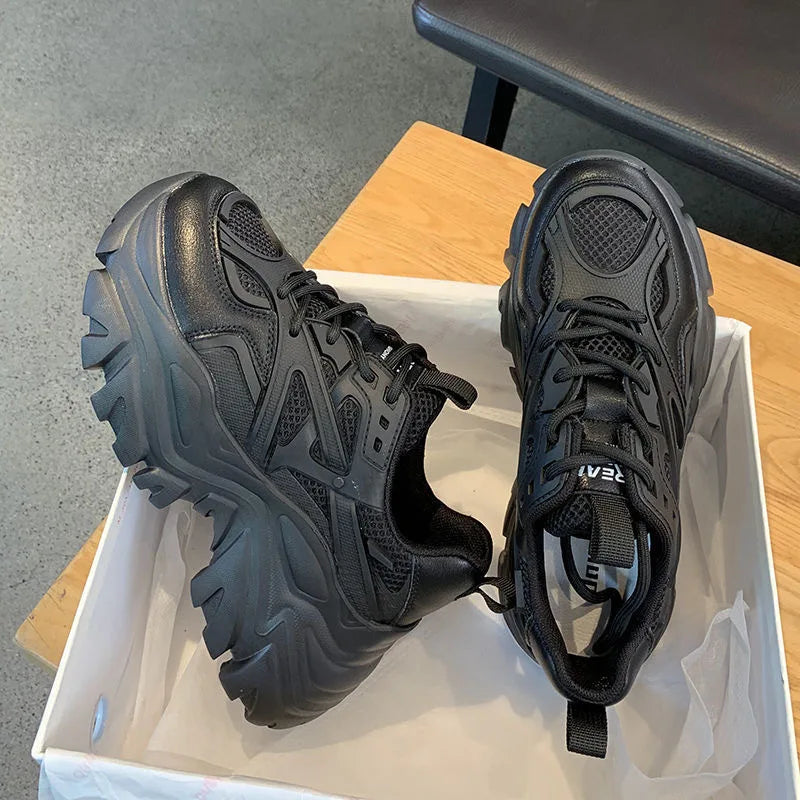 Zapatillas de mujer con plataforma y capellada de malla