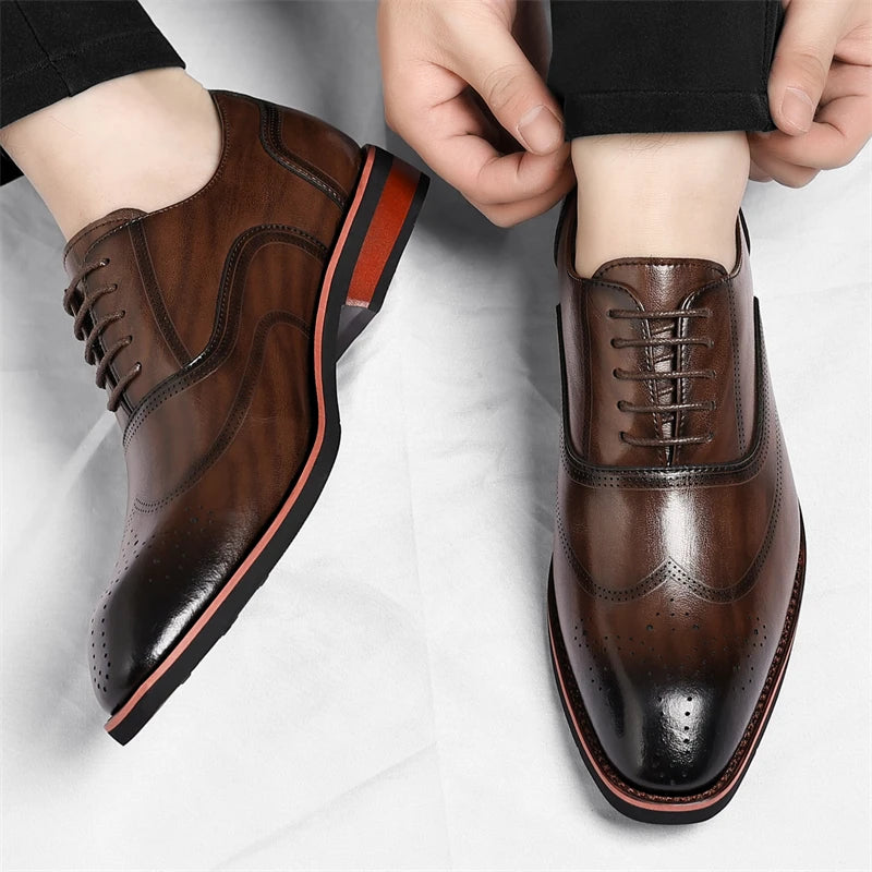 Zapatos Derby de PU con picado brogue