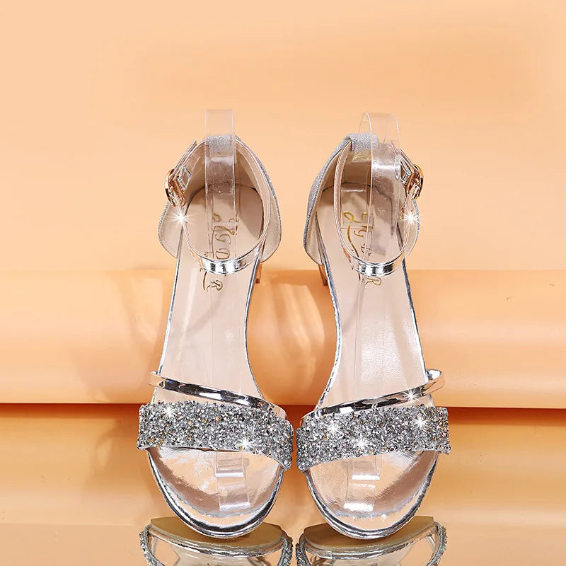 Sandalias de mujer con taco cuadrado y hebilla