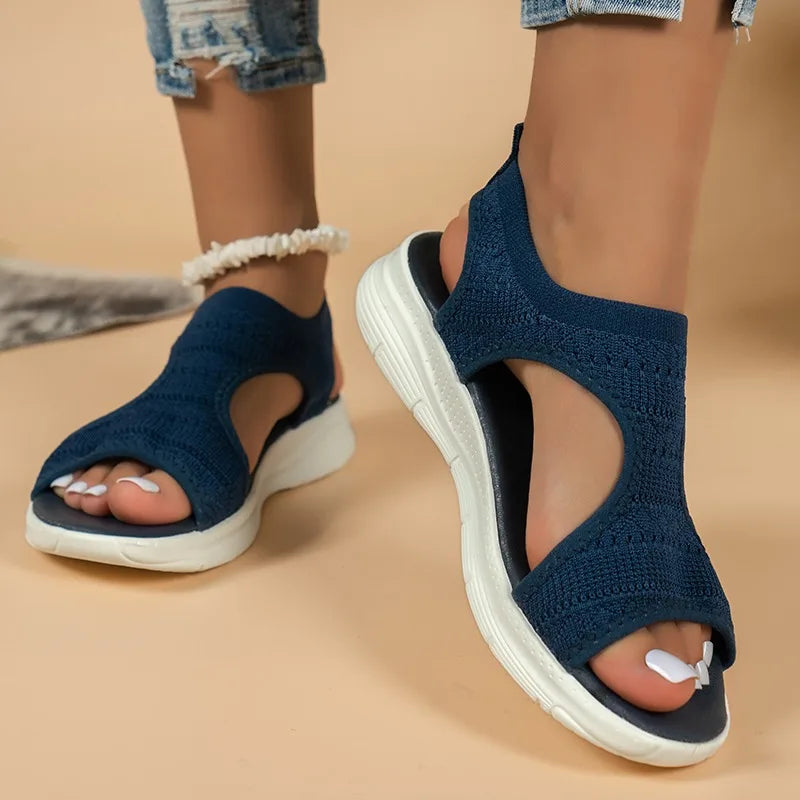 Sandalias de malla con taco chino y plantilla de látex