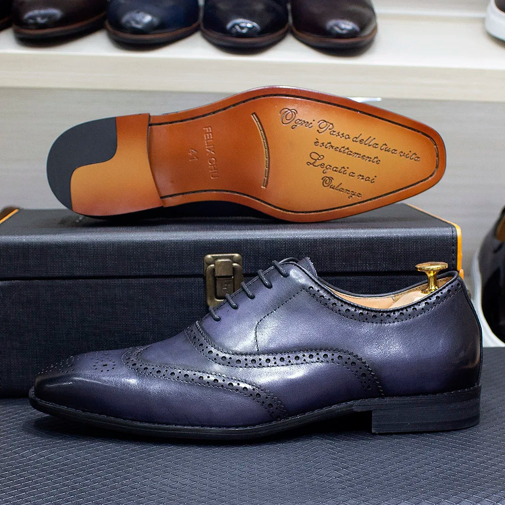 Zapatos Oxford de hombre en cuero con detalles wingtip