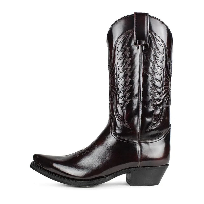Botas texanas de punta afinada con detalles bordados