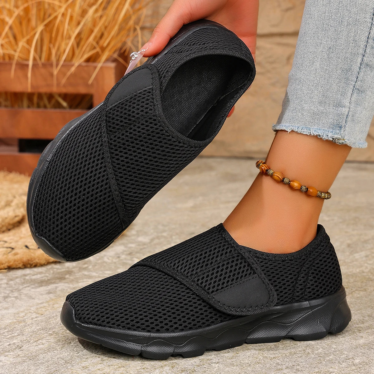 Zapatillas bajas de poliéster con ajuste de abrojo