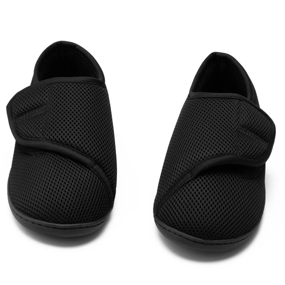 Zapatillas amplias con abrojo e interior de peluche