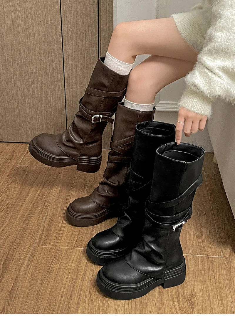 Botas de caña alta con plataforma y taco cuadrado