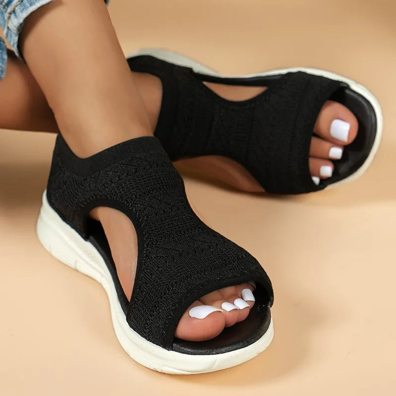 Sandalias de malla con taco chino y plantilla de látex