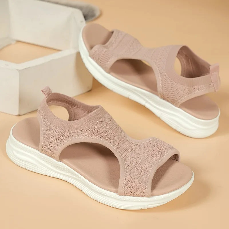 Sandalias de malla con taco chino y plantilla de látex