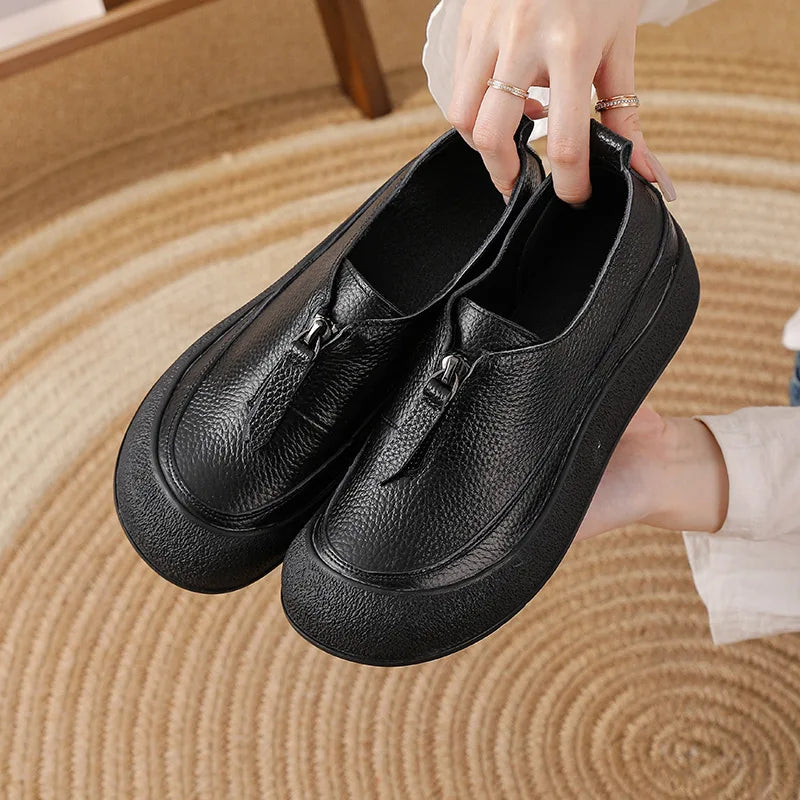 Mocasines de mujer en cuero con cierre frontal
