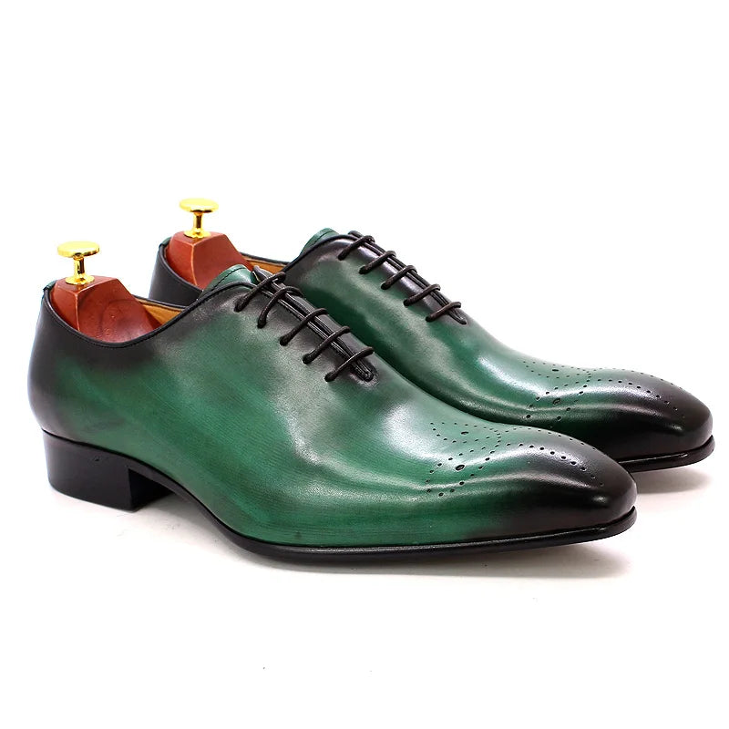 Zapatos Oxford de cuero con diseño wholecut
