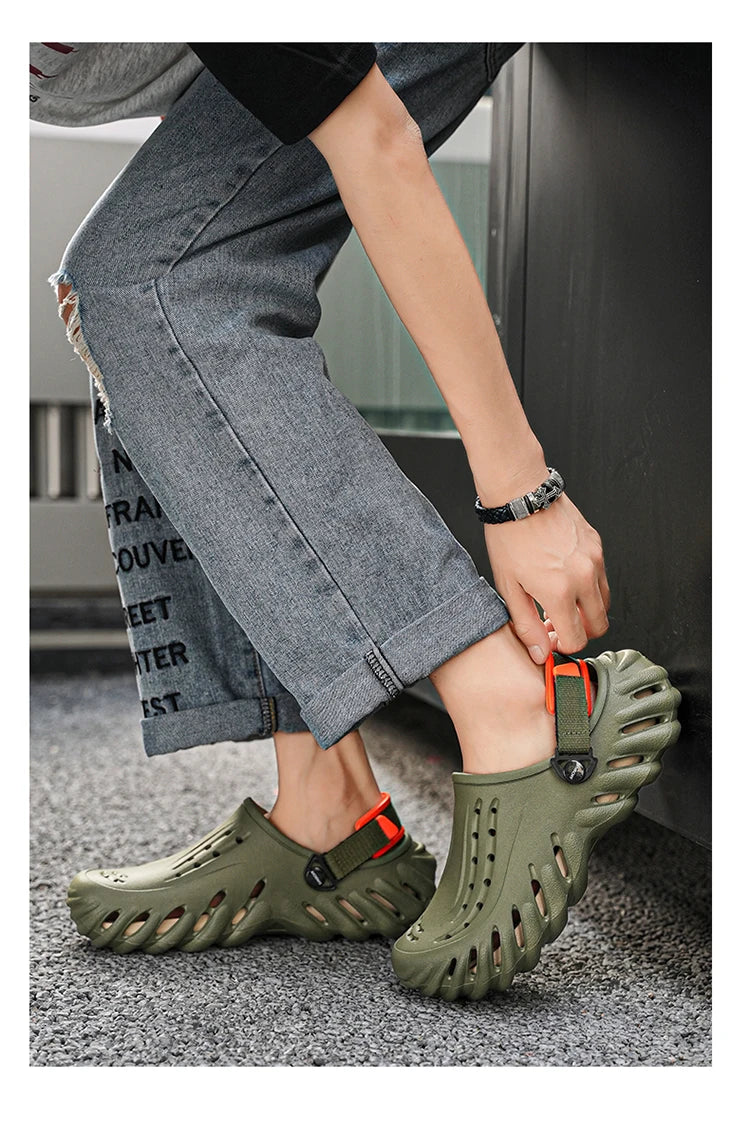 Zuecos de hombre de EVA con diseño calado y base elevada