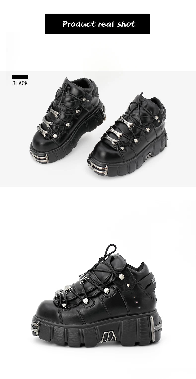 Borcegos de plataforma con cordones y detalles metálicos