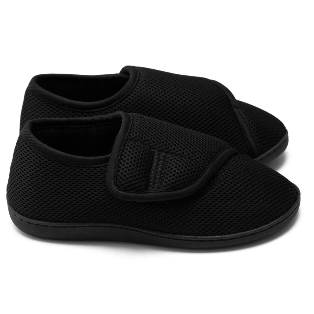 Zapatillas amplias con abrojo e interior de peluche