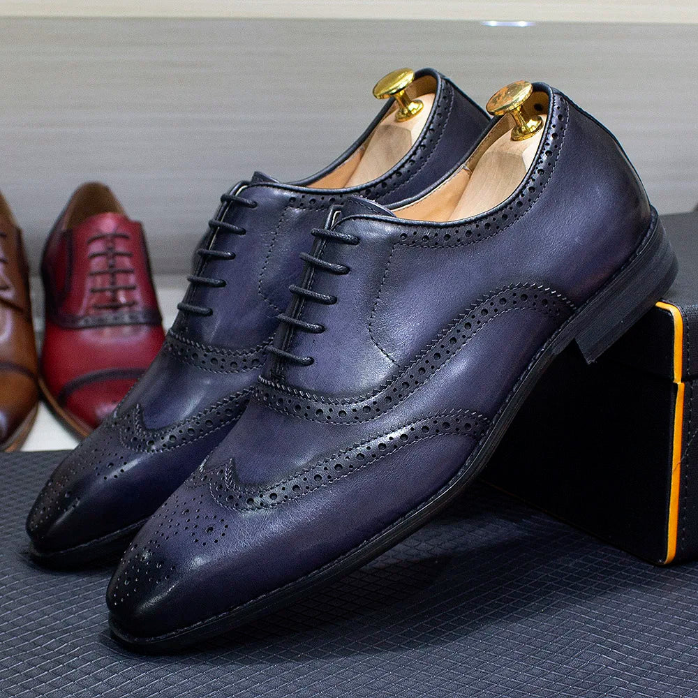 Zapatos Oxford de hombre en cuero con detalles wingtip