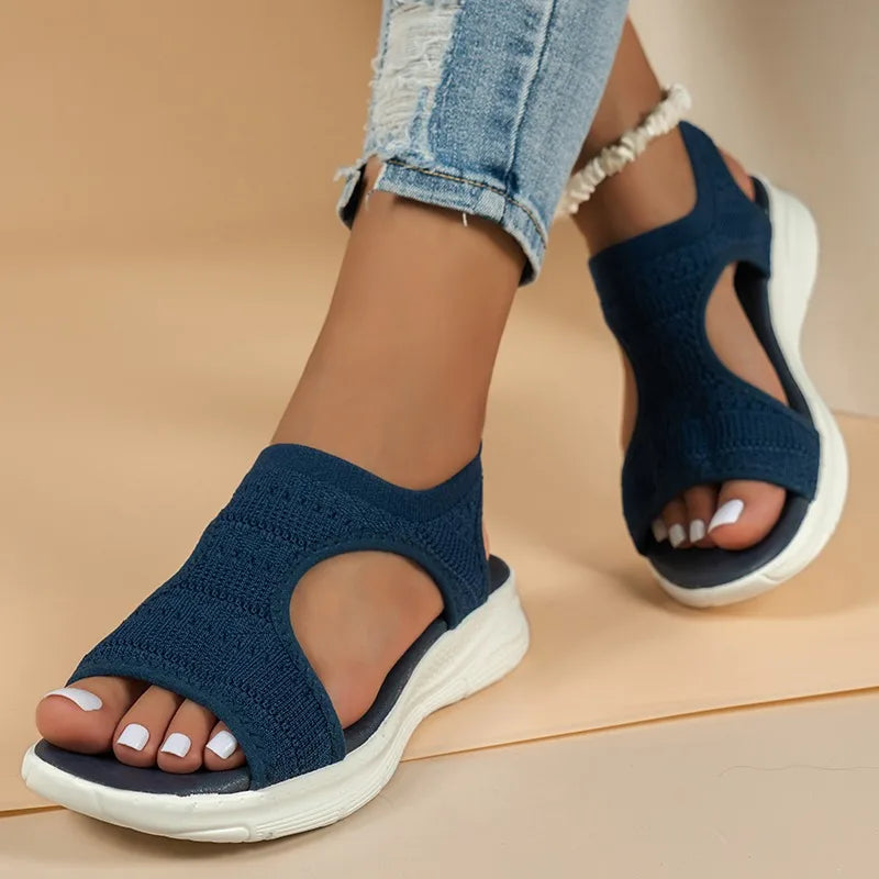 Sandalias de malla con taco chino y plantilla de látex