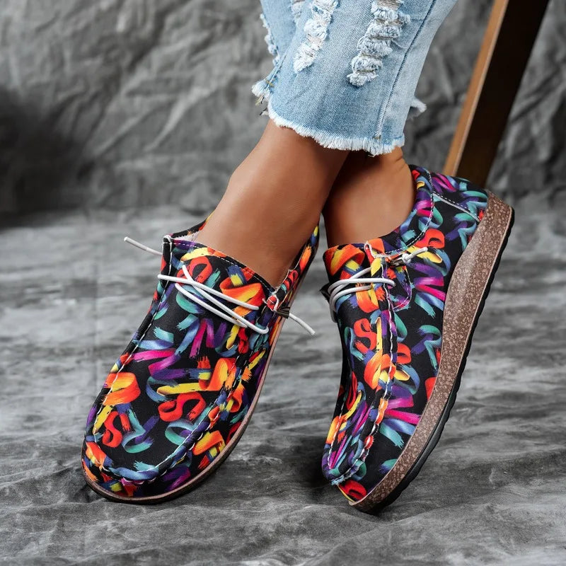 Zapatillas de lona con detalles multicolor y cordones