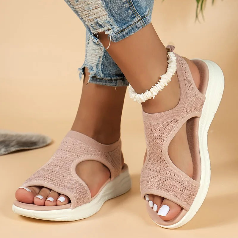 Sandalias de malla con taco chino y plantilla de látex