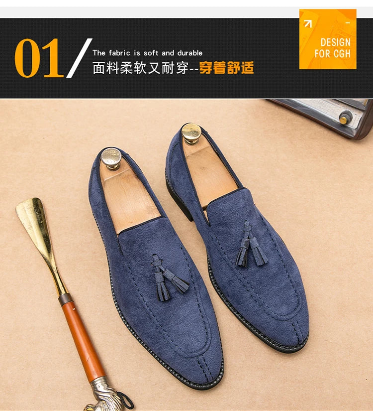 Mocasines de gamuza vacuna con borlas