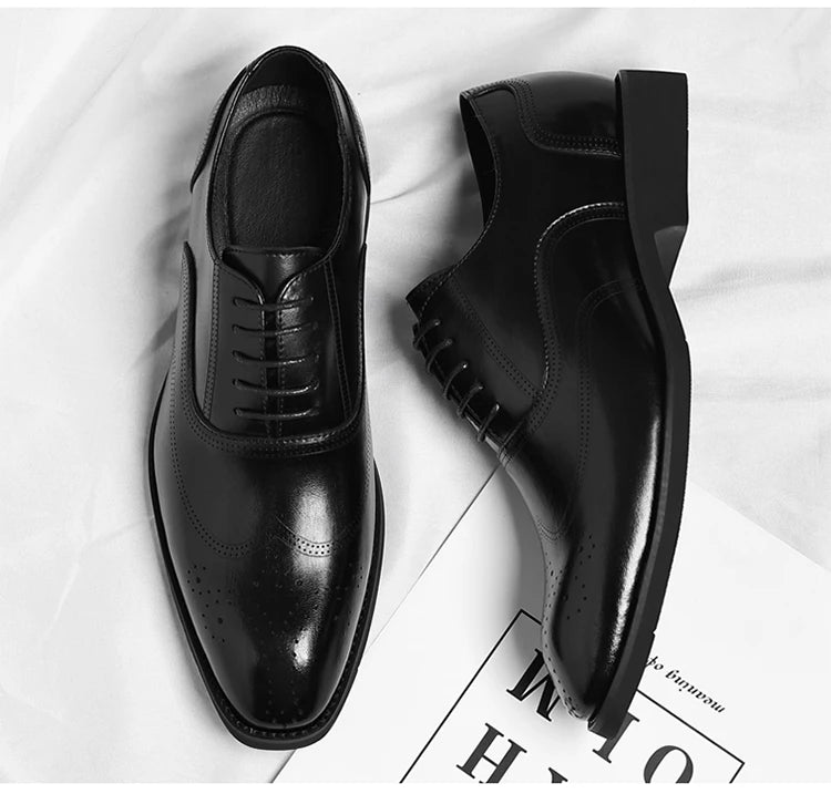 Zapatos Derby de PU con picado brogue