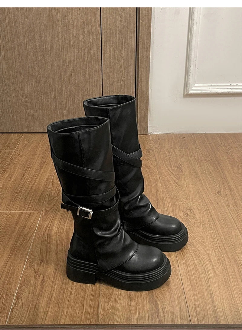 Botas de caña alta con plataforma y taco cuadrado