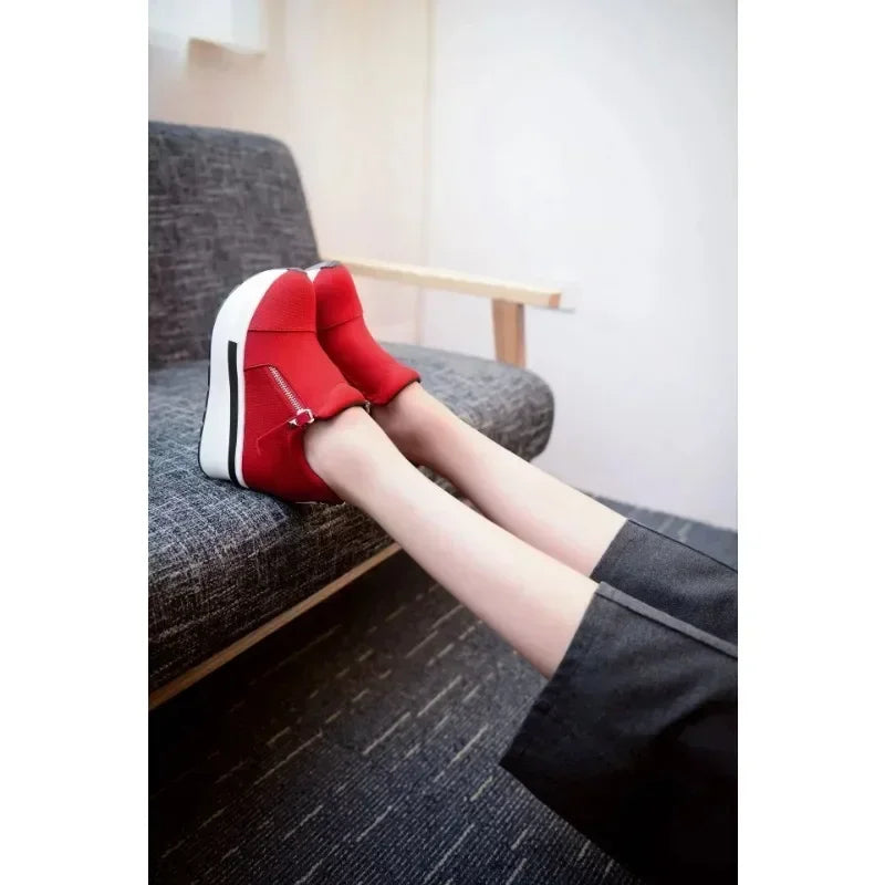 Zapatillas de lona con taco cuña interno y cierre