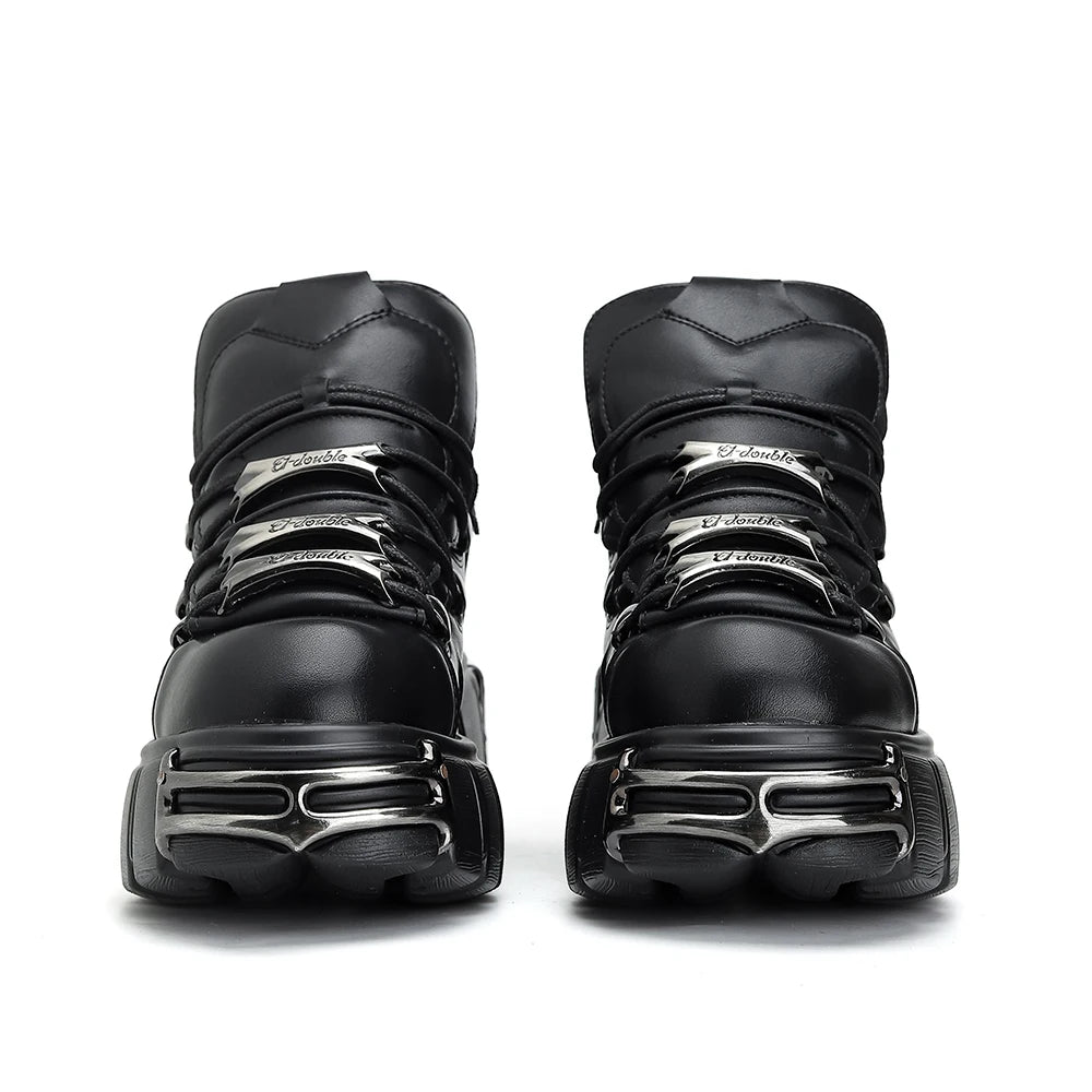 Borcegos de plataforma con cordones y detalles metálicos