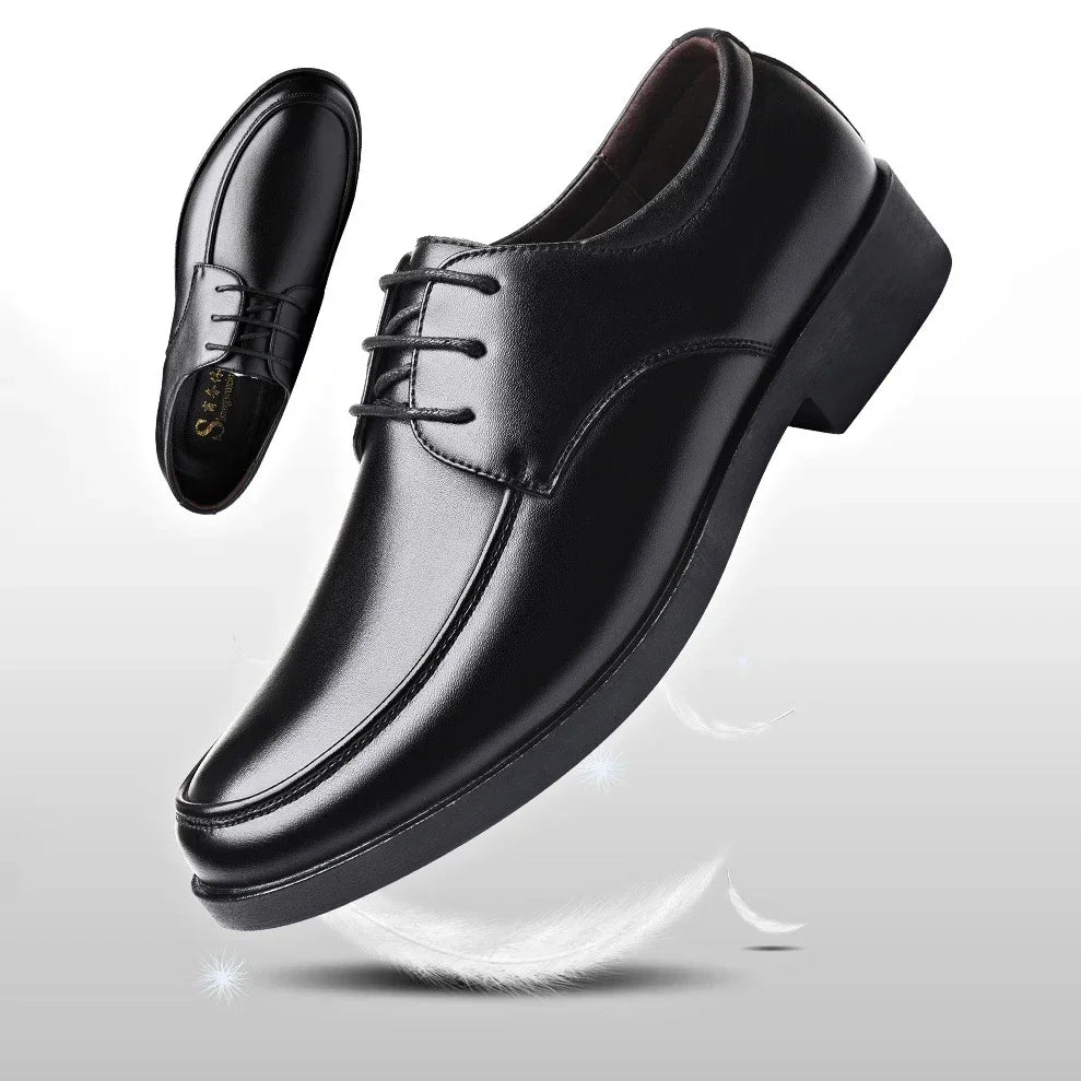 Zapatos de vestir negros de microfibra en dos modelos
