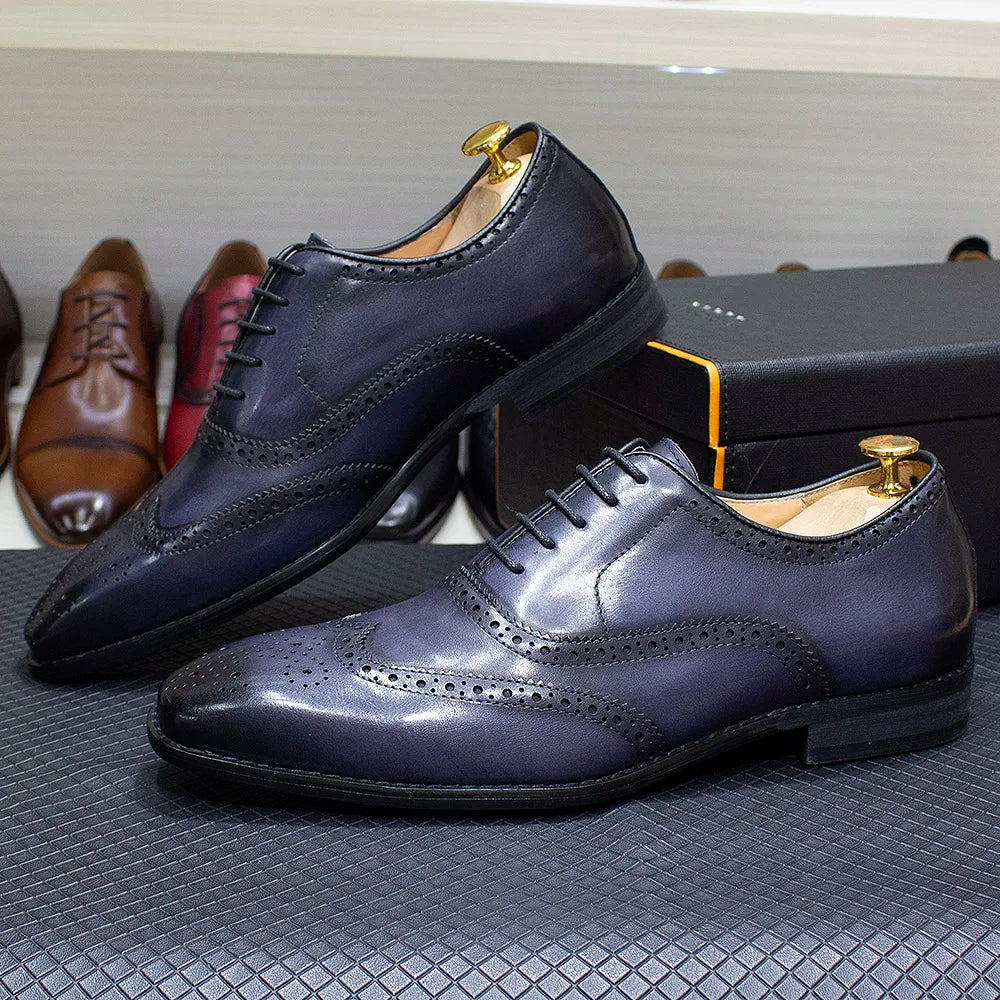 Zapatos Oxford de hombre en cuero con detalles wingtip
