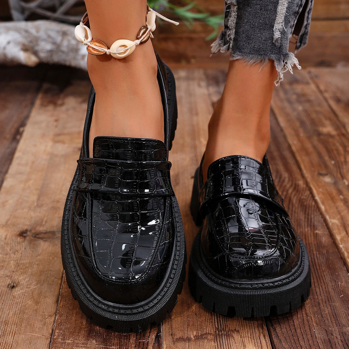 Mocasines de mujer con plataforma y acabado charol