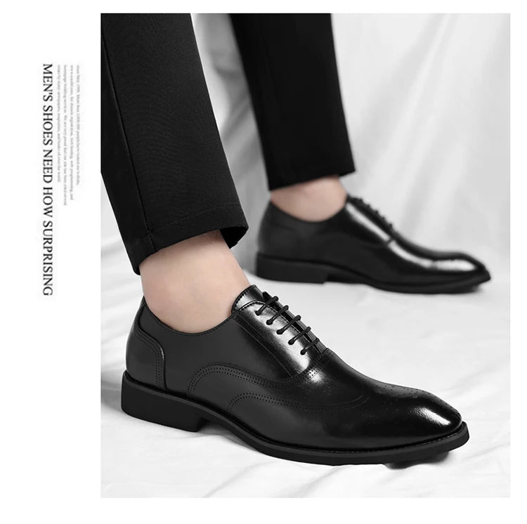 Zapatos Derby de PU con picado brogue