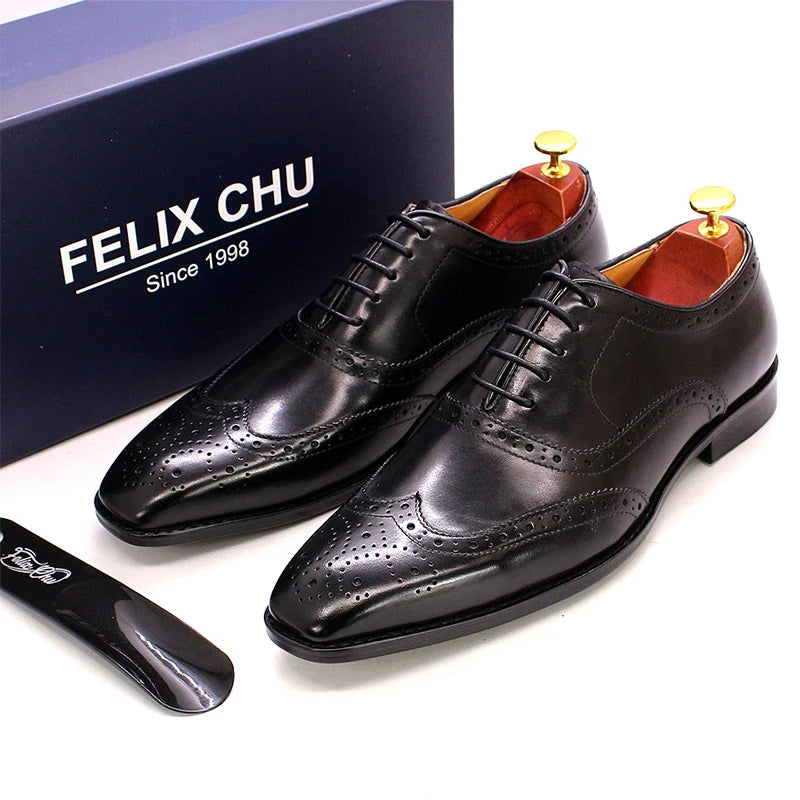 Zapatos Oxford de hombre en cuero con detalles wingtip