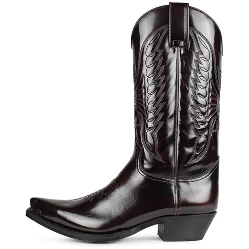 Botas texanas de punta afinada con detalles bordados