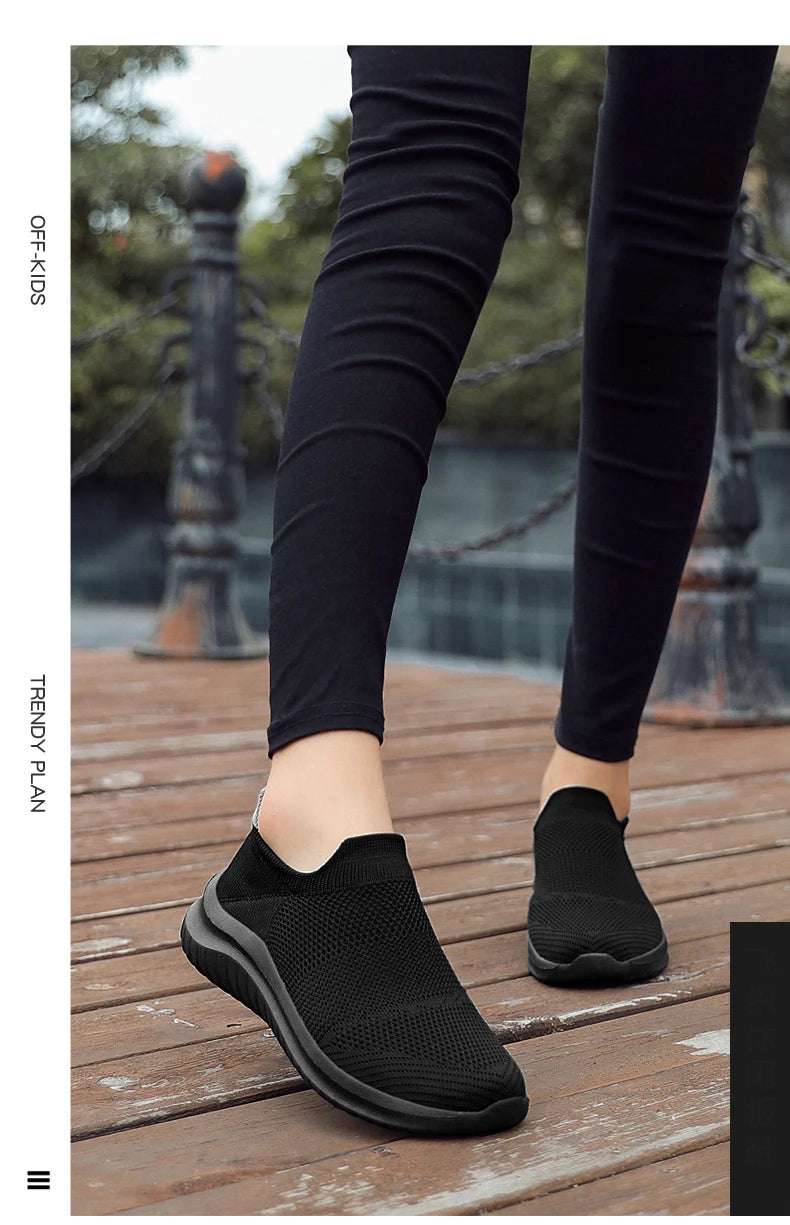 Zapatillas unisex sin cordones con capellada de malla y base de EVA