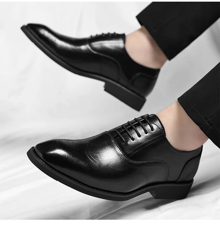 Zapatos Derby de PU con picado brogue