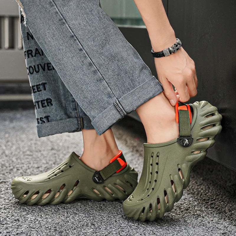Zuecos de hombre de EVA con diseño calado y base elevada