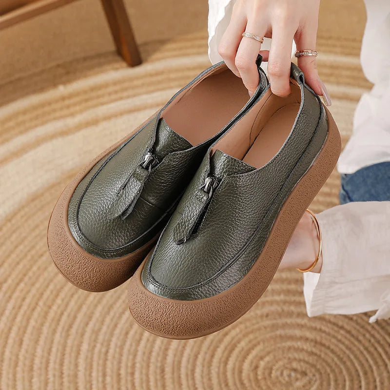 Mocasines de mujer en cuero con cierre frontal