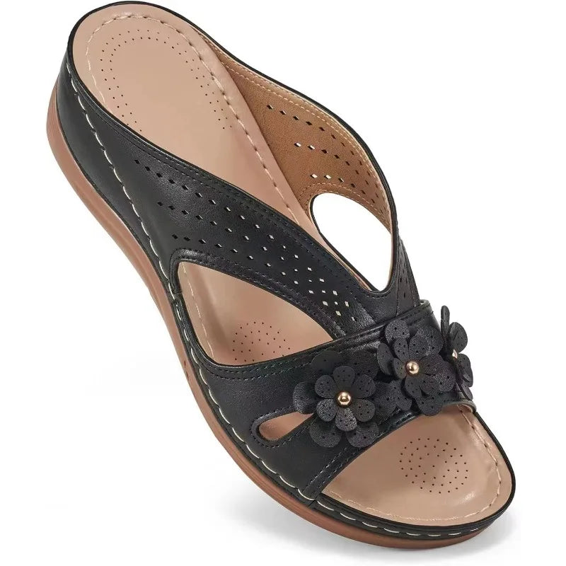 Sandalias tipo chinela con flores y taco chino