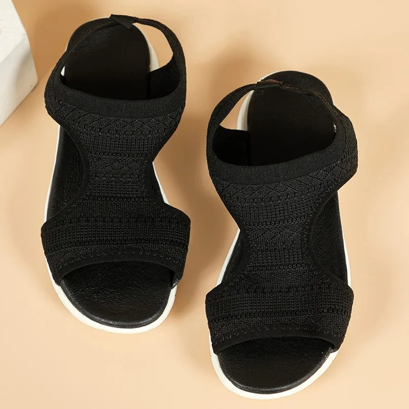 Sandalias de malla con taco chino y plantilla de látex