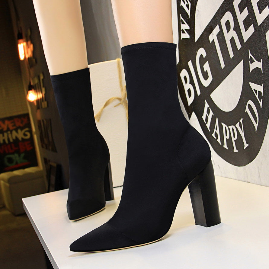 Botas tipo media de seda con taco bloque de 10 cm
